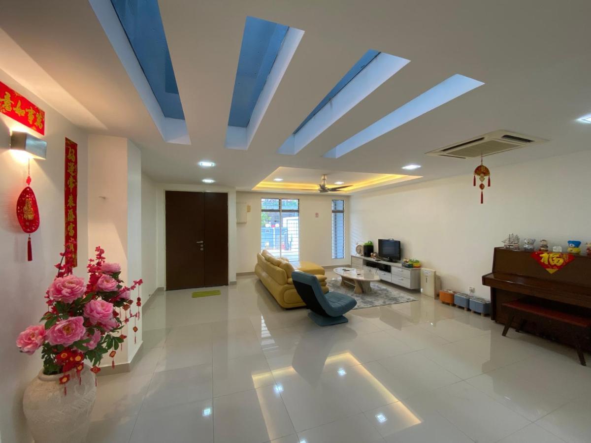 Entire Residential Home•Jia Residences Bkt Serdang沙登温暖的家 سيري كيمبانغان المظهر الخارجي الصورة