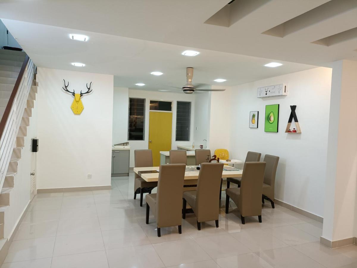 Entire Residential Home•Jia Residences Bkt Serdang沙登温暖的家 سيري كيمبانغان المظهر الخارجي الصورة